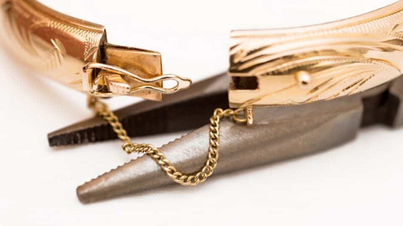 תכשיטים לגבר