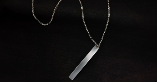 קונספט שרשרת חריטה