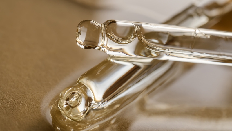 איך לשלב רטינול בשגרת טיפוח בלי לגרות את העור