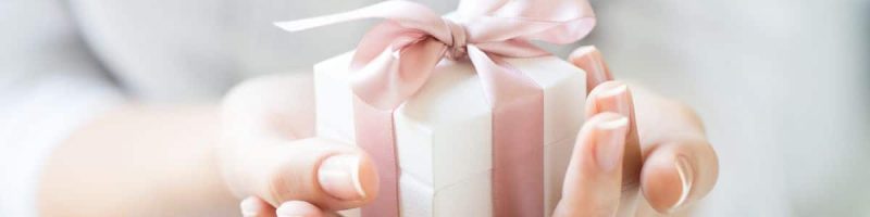 4 מתנות מרגשות שתוכלי לתת לבן הזוג שלך 